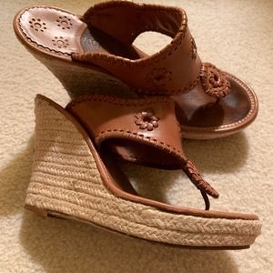 JACK ROGERS tan platform wedge Size 8